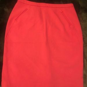 Pink skirt with pockets